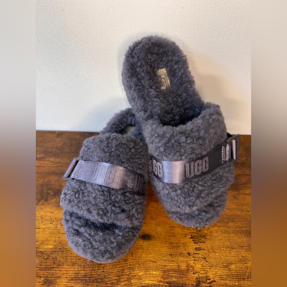 UGG Women's Fluff Slide Shearling Slippers - Charcoal